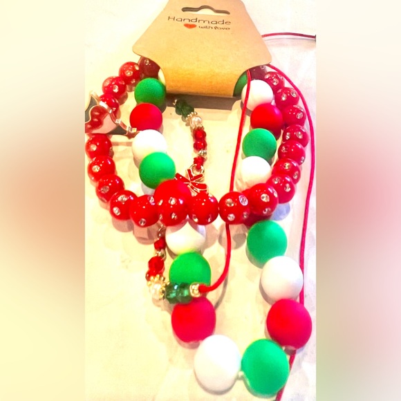 Homemade Christmas bracelets - Picture 1 of 2